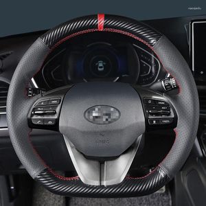 يغطي عجلة القيادة تغطية جلدية مخصصة للألياف الكربونية المخصصة يدويًا لـ Elantra 4 2023-2023 Ioniq
