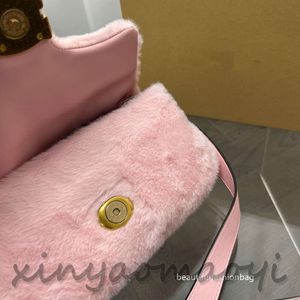 Handväska crossbody axel kvinnor plånböcker ull hud sherpa fluffy ull corduroy cream cross body designer väska mini tabby kudde