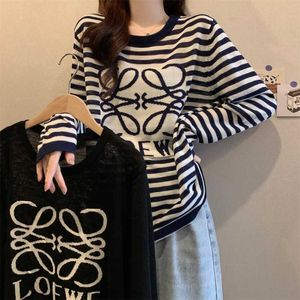 Early Autumn Large Striped Women's Casual Printing Knitted Tshirt New Round Neck Long Sleeve Thin Top Women