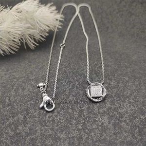 Out Pendant Zirconia 11mm Necklaces Luxury Jewlery Full Designer Necklace Pav Cubic Iced for Women Entwined Loops Design Personalized