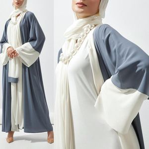 Etnisk kläder Autumn and Winter Fashion Muslim Women's Sunscreen Color Collision Splicing Cardigan Långärmad klänning Elegant Retro Robe