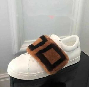 Fendyity white fendyitys skor casual toppkvalitativ plattform gym kvinnor reser läder tränare sneaker cowhide bokstäver tjock kvinna designer sko lady sneakers