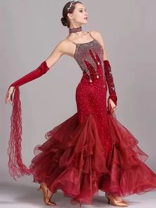 Ballsaal-Tanzkleid für Erwachsene/Frauen, moderner Walzer, Standard-Wettbewerbstanzkleid, Schwarz, Rot, Grün, Blau, sexy Träger-Strass-Samtkleid