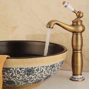 Banyo lavabo muslukları tüm bakır antika su musluğu Avrupa retro havzası sanatsal ve soğuk mikser muslukları