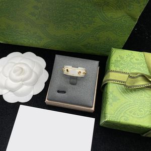 Luxury Bee Ceramic Rings Kvinnor utsökta diamantringfärgade Rhinestone Ring Birthday Anniversary gåvor med Box182i