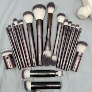 Ferramentas de maquiagem ampulheta conjunto de escova retrátil kabuki pó blush acabamento sem costura fundação sombra pincéis 231006