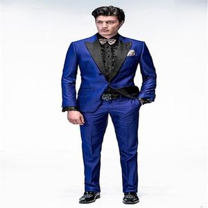 Skräddarsydd stilig one -knapp Royal Blue Groom Tuxedos Peak Lapel Groomsmen Men Wedding Tuxedos Dinner Prom Suits Jacket Pants235G