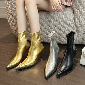 Mulheres moda outono zip tornozelo botas de salto baixo confortável couro macio botas curtas designer sapatos zapatos de mujer 230922