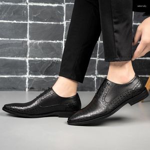 Dress Shoes ZGZJYWM Fashion Comfortable High Quality Genuine Leather Black/Red Carved Style Pointed Toe Flat Wedding Man