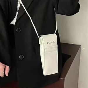 Lyxvarumärke Telefonpåse Kvinnor Crossbody Väskor Strap White Mini Shoulder Bages som bär telefoner Läppstift Power Bank Multifunktionella paket