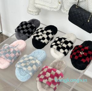 Clover Flower Designer päls tofflor kvinnor plysch fårskinn sherpa ull flip flops camellia ccity checker pläd sandaler pantoufle mysig hem lyx