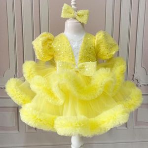 Nowa żółta księżniczka Flower Girl Sukienki Platowe sukienki ślubne Kostiumy Pierwsza komunia błyszcząca vl szyja