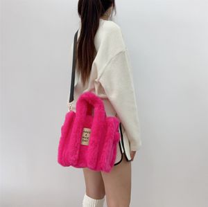 Autumn/Winter New Faux Rabbit Hair Tote Bag Large Capacity Single Shoulder Bag Crossbody Bag Student Bag Plush Wrap Straw Bag Fuchsia Colour