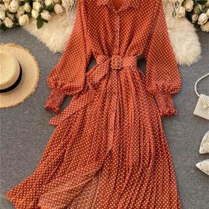 Primavera e verão francês vintage maxi vestido de verão senhoras manga longa laranja bolinhas chiffon vestidos plissados femme robe 220418306j