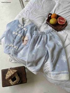 Pyjamas für Mädchen und Jungen, modische Baby-Nachtwäsche, hochwertiger Schlafmantel für Kinder, Größe 100–150 cm, 2 Stück, Oberteil und Hose mit Cartoon-Aufdruck, Okt. 05