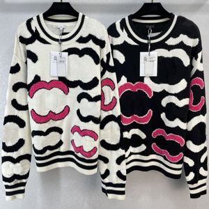 Channeluxury Kadın Sweaters Tasarımcısı Klasik Tasarım Giyim Giyim Beyefendi Kapşonlu Örgü Sweater Sıcak hırka uzun kollu kaşmir cc siyah beyaz üst