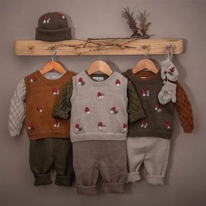 가디건 어린이 크리스마스 스웨터 in 가을 어린이 중공업 손으로 자수 바닥 스웨터 조끼 아기 어린이 의류 231007