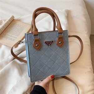 Simple and fashionable casual small for women in summer 2023 high-end westernized square trendy group shoulder number 915