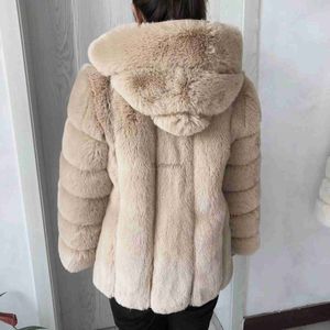 Pelliccia sintetica da donna Pelliccia sintetica da donna Cappotto con cappuccio in pelliccia sintetica invernale caldo moda giacca di pelliccia con cappuccio imitazione pelliccia di volpe soffice cappotto abbigliamento donna spedizione gratuitaL231007