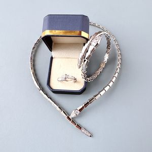 Coleção de designers moda estilo mulheres senhora cabeça cauda inlay diamante cobra colar colar pulseira pulseira anel banhado a ouro jantar conjuntos de jóias