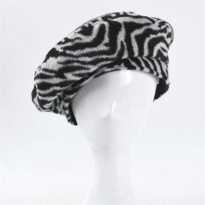 Berets Zebra poczuł beretowy kapelusz dla kobiet francuski projektant Regulowane włosy Baret Cap Ladies Fall Winter Animal Print Malarz Octagazowy 275 V