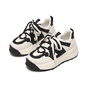 2023 Spring Running Shoes Explosive Panda Color Trend Casual Shoes Högre tunna vuxna Kvinnor Fried Street Hundratals kvinnors sneakers Storlek 35-40