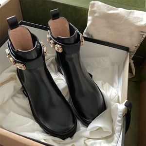 Damen Designer Stiefel Schuhe Winter Leder Grob Dicker Absatz Booties Mode Klassische Metall Freizeitschuhe Sneakers Top Qualität 35-41