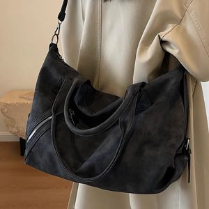 Torby wieczorowe żeńskie czarne torby na ramię duża pojemność skórzana skóra podróżna Crossbody Ladies Chic Zipper Boston torebka 231006