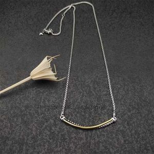 Designer för halsband Smile Necklace Pendant Entwined Jewlery Iced May Out Women Loops Design Lyxiga personliga smycken Tillbehör