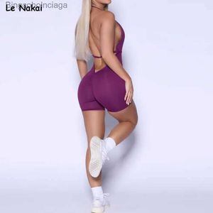 Set attivi Nuova tuta Halter Scrunch Butt per le donne Set yoga imbottito senza schienale aperto sul retro Abbigliamento da allenamento senza maniche Set sportivo L231007