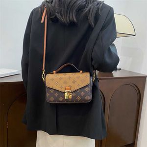 Printed 2023 New Versatile Fashion Women's Lock Buckle Cross Body Light Small Square number 915