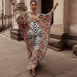 Moroccan Kaftan Dress Vintage Indie Folk Print Sexy V Neck Batwing Sleeve Middle East Turkey Arabic Muslim Clothes 210517327P