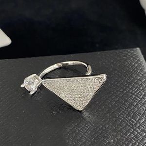 2022 Новое треугольное открытое кольцо, модные дизайнерские кольца, женские подарки, свадебные украшения, три цвета, высокое качество, коробка248l