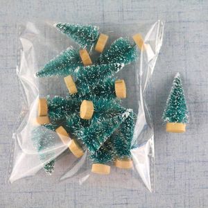 Noel Süslemeleri 12 PCS Mini Ağaç Süsü Yapay Çam Sisal Sahte Bitkiler Ev için Kar Manzara Dekorasyonu Noel Noel Yıllık Dekor