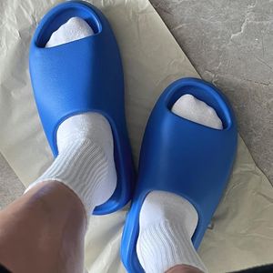 PKSport Slides Chinelos FoamRunner Homens Mulheres Onyx Granito Deserto Areia Preto Osso Branco Núcleo Marrom Azul Laranja Resina Slide Lua Cinza Sandálias Novo Puro 13 14 15