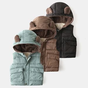 Kamizelki chłopców zimowa kamizelka mody dziewczęta odzież bez rękawów płaszcza z kapturem ciepłe ubrania dla dzieci 26 lat niemowląt 231007