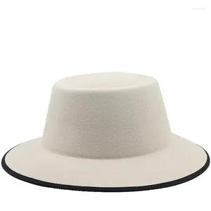 Berets Women's Flat Top Hat Beach Fedoras Elegancka kaplica dziewczyna Panama Fascynator Picture Wedding Picture Feel Wool Billycock