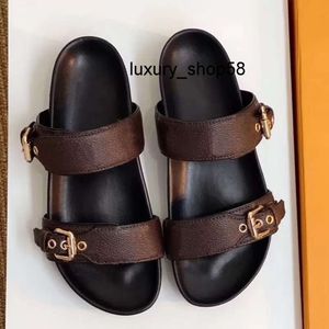 Sapatos casuais DIA BOM FLAT MULE Sandálias 1A3R5M Cool Effortlessly Stylish Slides 2 Straps com fivelas de ouro ajustadas Mulheres Chinelos de verão