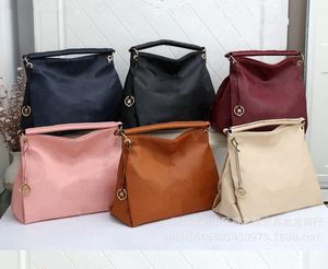 2024 Designer Shoulder Bags Satchel Messenger Handbag Leather Strim Handles with Shoulder Strap Crossbody Bag French bags