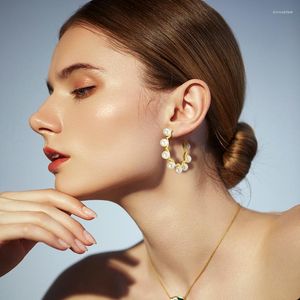 Brincos em pérolas hipérbole banhados a ouro para mulheres acessórios de joias de designer de luxo