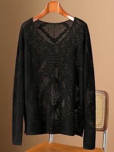 Kvinnors tröjor Designkänsla svart ull stickad höst ihålig slouchy tröja lösa smala tröjor