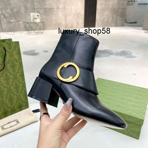 Freizeitschuhe Weiß Schwarz Leder Damen Stiefeletten Stiefel mit mittlerem Absatz Reißverschluss Martin Booties Dame Quadratischer Absatz Goldfarbene Hardware Motorrad Römische Hochzeit