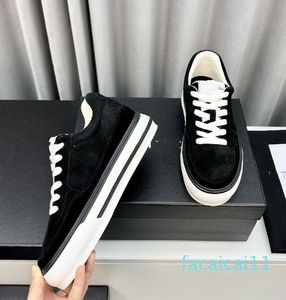 Women Interlocking Suede Logo Signature Sneakers Velvet Flats Paltforms Skate Skateboard Loafer Workman Trainer