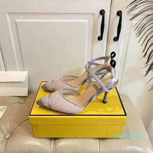 Designer European Classic Women Spring Summer Highheeled Shoes Sandaler Fashionabla Sexy Mesh Material med lådstorlek