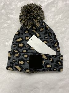 Vinter 4Colors Woman Hats Man Travel Boy Fashion Vuxen Beanies Skallies Chapeu Caps Cotton Ski Cap Girle Grey Hat Håll varm intensifiering svart leopardtryck