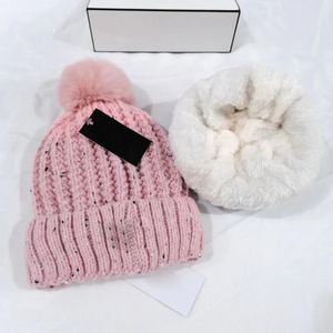 Chapéus de inverno quentes Gorro de designer Chapéus de Natal Chapéu de pelúcia e engrossado Bobble Chapéu de balde Chapéu de malha Chapéu de caveira de primavera Letras Casuais ao ar livre Chapéus ajustados