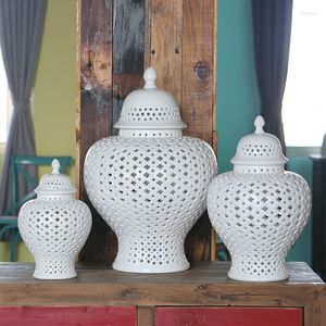 Storage Bottles H38cm Tall Chinese White Color Glazed Hollow Out Porcelain Temple Ginger Jars