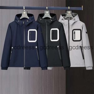 Designer jacket Bomber jacket Men's outdoor camping clothing Zipper pocket jacket Hooded work clothes Fashion brand men's trench jacket