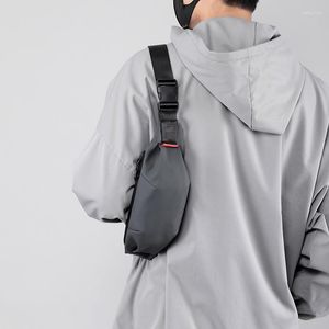 Marsupi INS Borsa da petto da uomo casual da esterno Versatile Semplice Impermeabile Borsa a tracolla con tracolla per studente universitario