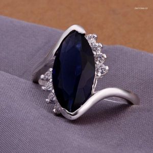 Cluster-Ringe KN-R191 Großhandel Charms S925 Sterling Silber Farbe Modeschmuck Kubikzircon Kristall Ring